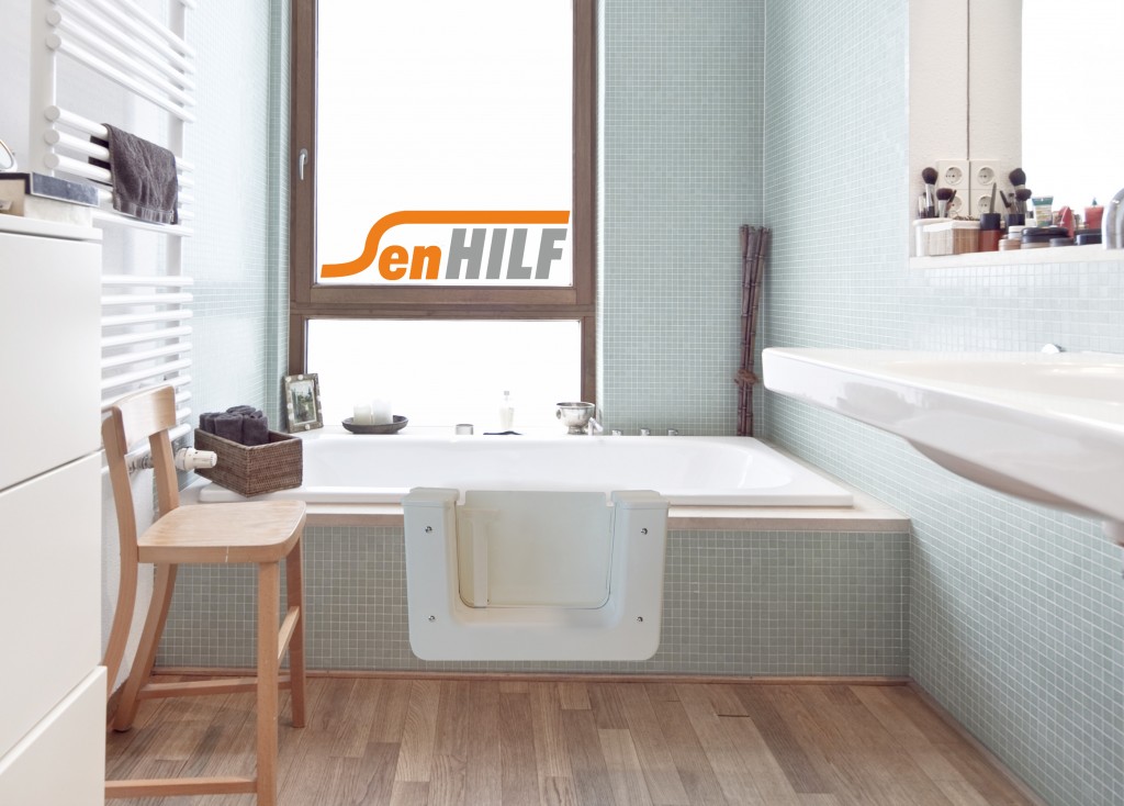 Badewanne mit Tür