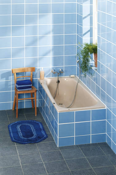 Alte Wanne vor dem Austausch